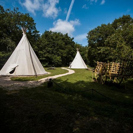 Tipi Au Logis De L'Espoir Hotel Jauldes Bagian luar foto